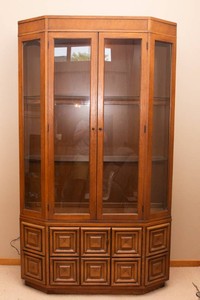 Vintage Lighted Display Hutch