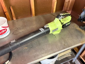 Electric leaf blower