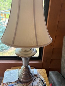 Metallic table lamp