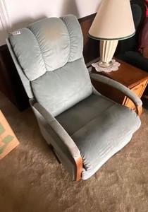 Recliner rocker