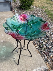 Bird feeder