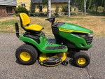 John deer s120 with bagger system.