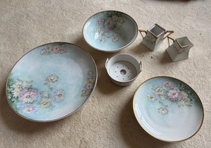 Vintage Hutschenreuther Selb Bavaria Hand Painted Floral Porcelain Serving Pieces  6 Pieces
