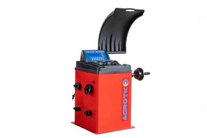 New 2026 AGT Industrial 1024 Self-Calibrating Computer Wheel Balancer w Protective Hood - 115V (Model AGT-WB24)