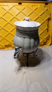 Ceramic beverage server