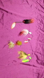 4 Spinnerbait lures