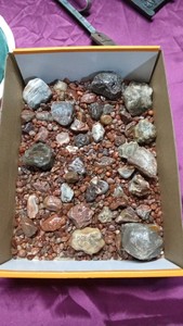 Flat of agates