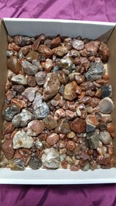 Flat of agates