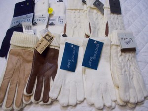 Gloves. NEW