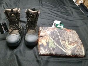 Pair of new Arctic Shield boote and a Mossy Oak cushion