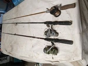 3 vintage rod and reels