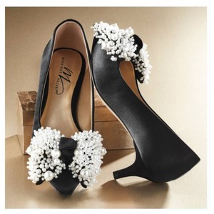 Size 8 Faux-Pearl Satin Bow Pump with 2 Kitten Heel and Memory Foam for Women