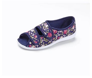 Size 11 Millie Touch Closure Shoe