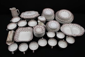 Vintage Spode Copeland Fleur-De-Lis China Service (75 Pieces)