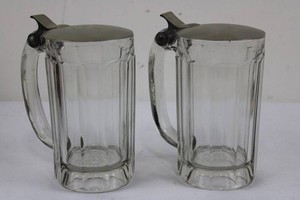 Hinged Lid Glass Beer Mugs