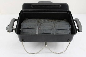 Weber Portable Charcoal Grill (Missing Grate)
