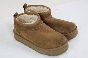 UGG Sheepskin Boots Size 6