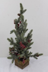 Frosted Berry Tabletop Christmas Tree