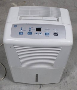 GE ADEW30LQQ1 30-Pint Dehumidifier