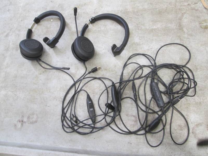 2 Deltron headphones with microphon...