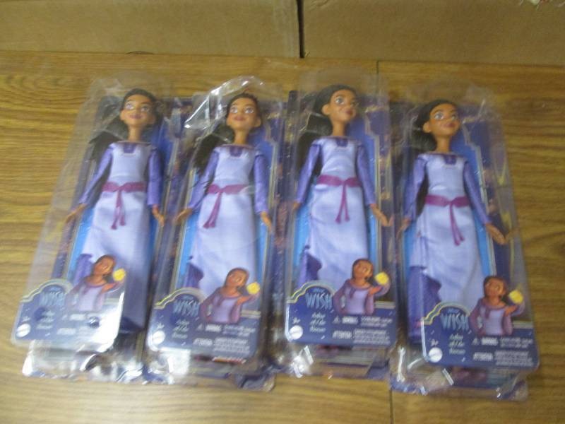 4 Asha De Rosas dolls...