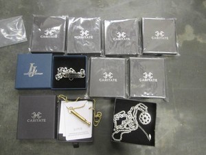 Lot of costume jewlery
