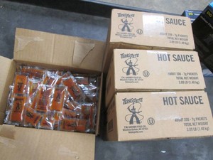 800 Packs Texas Petes hot sauce