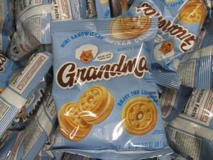 60 2.12 Oz Grandmas vanilla creme sandwich cookies