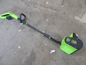 Voltemi small snow blower, no batte...