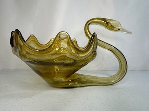 Beautiful Hand-Blown Sooner Glass Swan Bowl