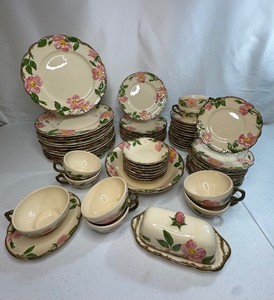 Beautiful Franciscan Desert Rose Dinnerware Set