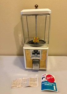 Vintage Northwestern Model 60 Gumball Machine