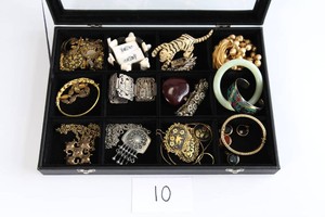 Better Costume Jewelry Lot - Necklaces, Bracelets, Brooches
