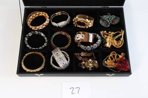 Better Costume Jewelry Lot - Necklaces, Bracelets, Brooches