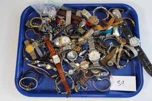 Large Lot of VintageMiscellaneous Watches