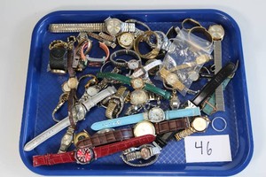 Large Lot of VintageMiscellaneous Watches