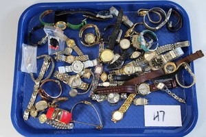 Large Lot of VintageMiscellaneous Watches
