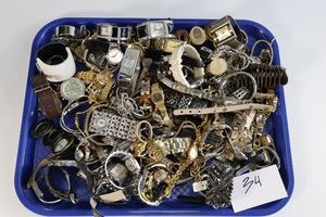 Estate Watch Lot