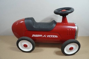 Radio Flyer Little Red Ride On Toy