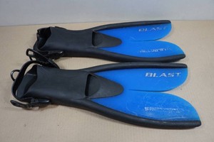 US Divers Blast Split Snorkeling Fins - Size 10-13