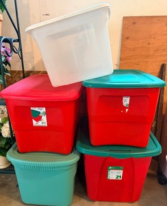 Lot of 5 large Storage Totes