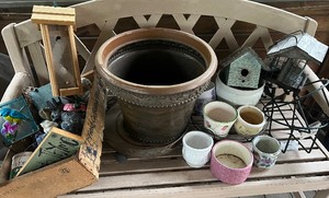 Large Garden Miscellaneous Lot
