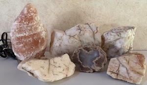 Salt Lamp and Quart Lot 6 PC