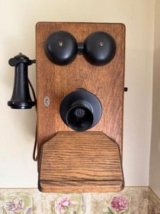 Vintage Antique Solid Oak Wall Mount Magneto Type Telephone Hand Crank