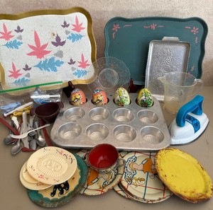 Childrens Kitchen Toy Dish Lot MISC