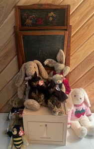 Primitive Style TY Plush, Antique Chalkboard and Wood BlockCube