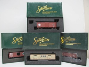 Group of Bachmann SPECTRUM Master Railroader Series Train Cars wBoxes #2
