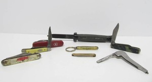 Nice Group of Assorted Vintage Folding Knives - Advertising etc