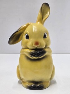 Great Looking Vintage 1950s era Yellow Bunny Candy Jar&nbsp