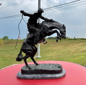 Fantastic HUGE Vintage Old Western Solid Bronze Sculpture by Frederic Remington - Bronco Buster